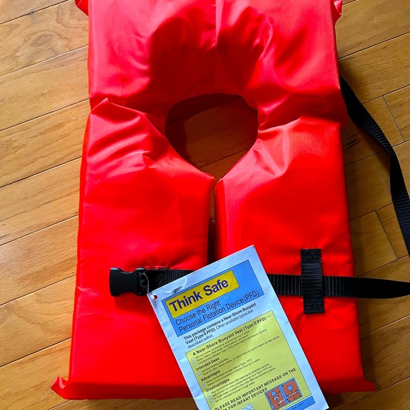 NWT BUOYANT VEST LIFE JACKET - Picture 1 of 3